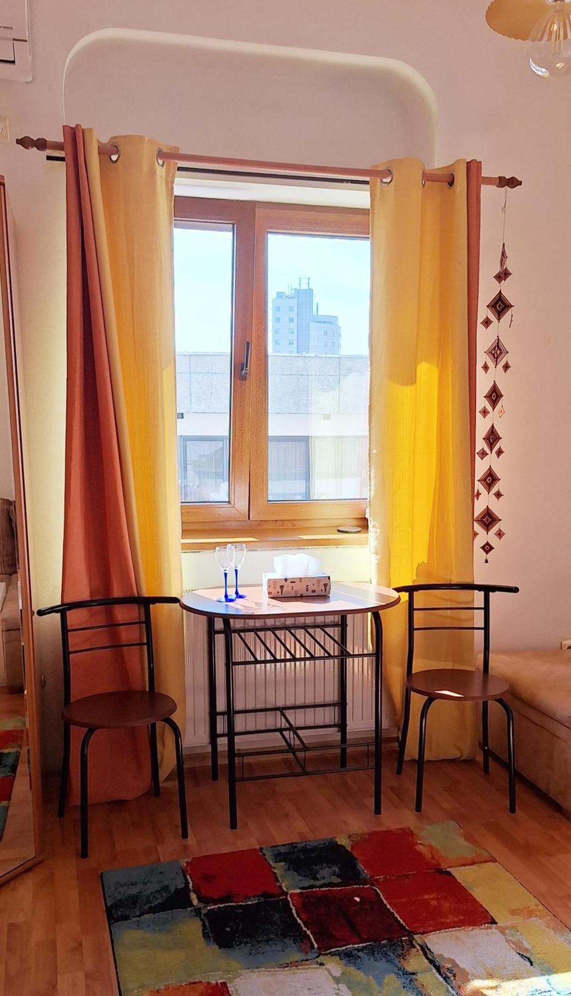 Super Central - Lovely One-Bedroom Apartment On Victoriei Avenue Бухарест Экстерьер фото